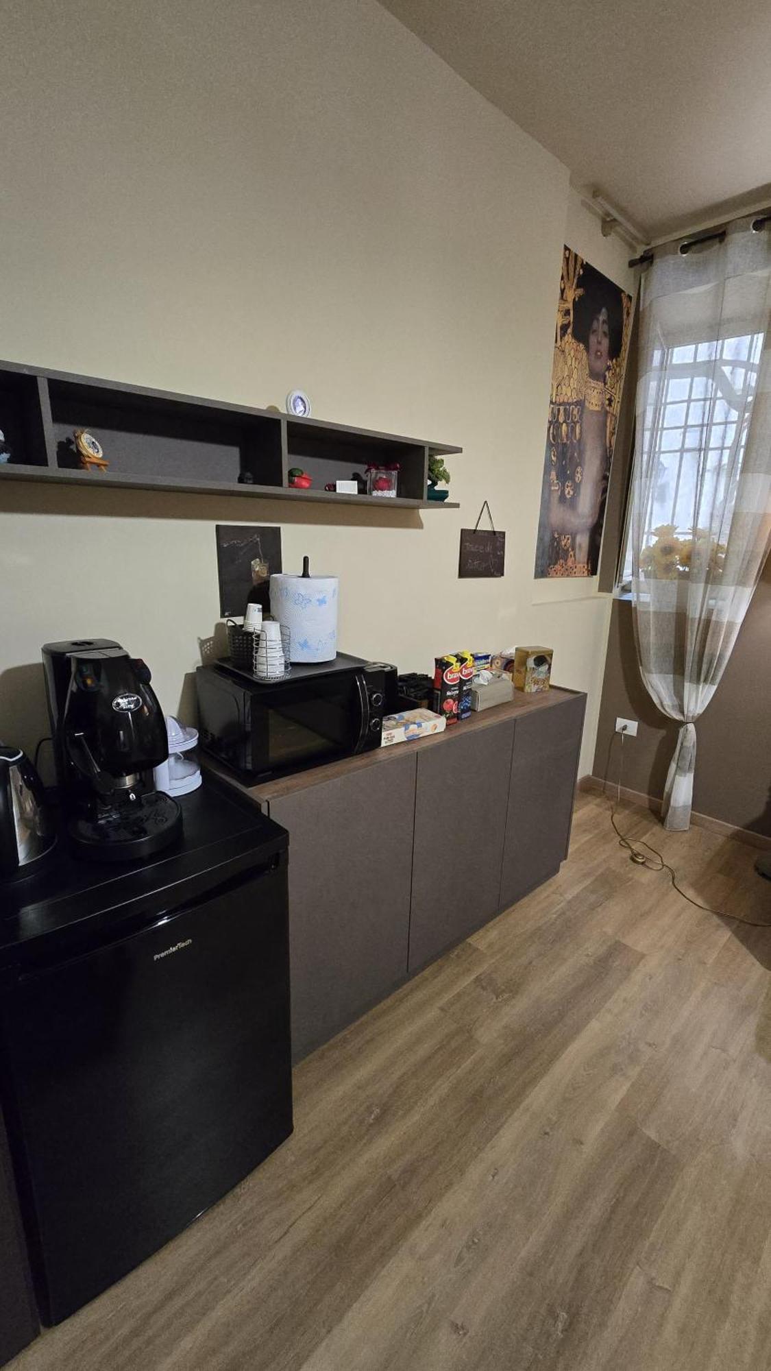 Casa Vacanze Oikia - Room Girasole نابولي المظهر الخارجي الصورة